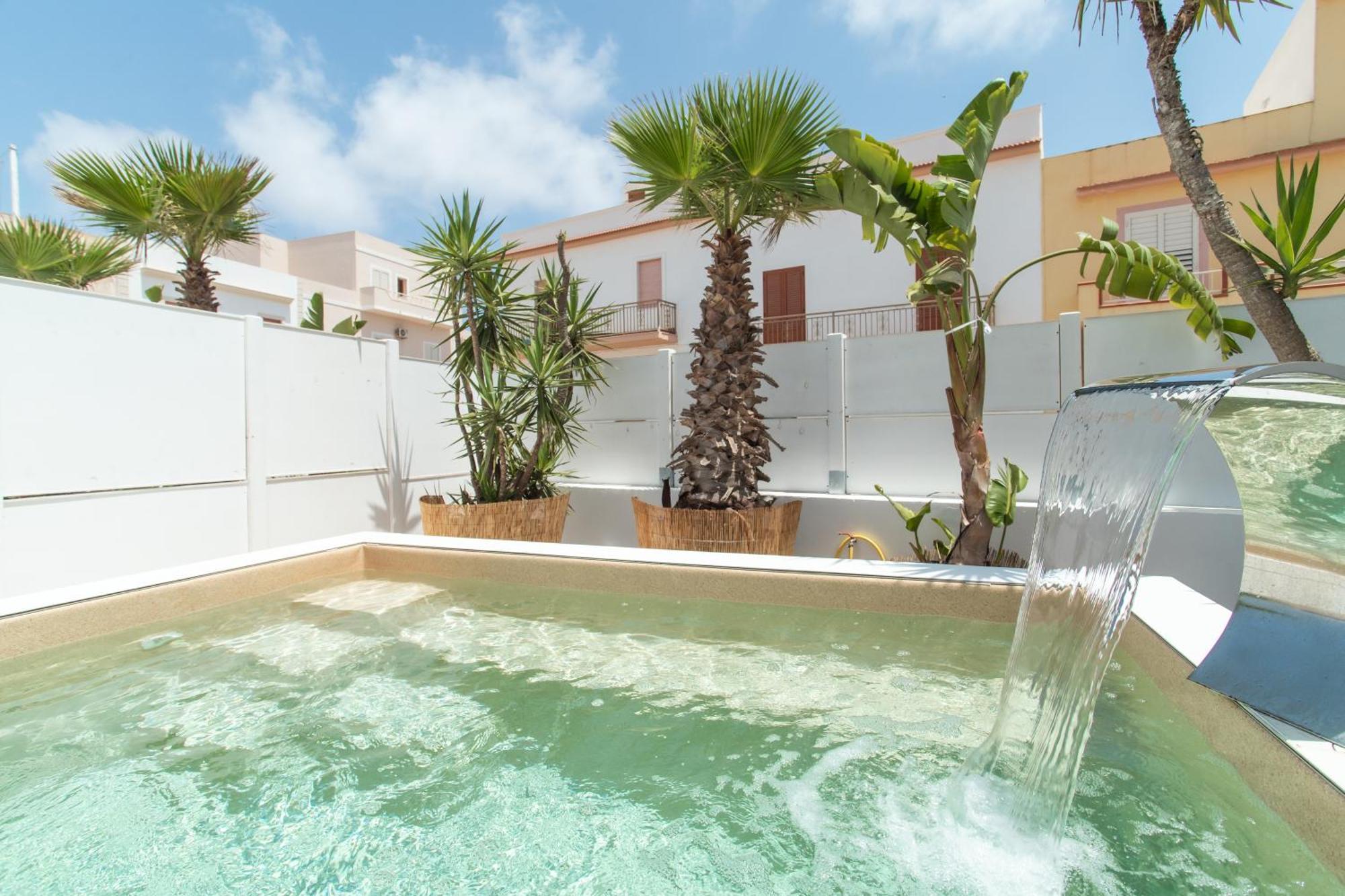 Hotel Le Grotte Lampedusa Esterno foto