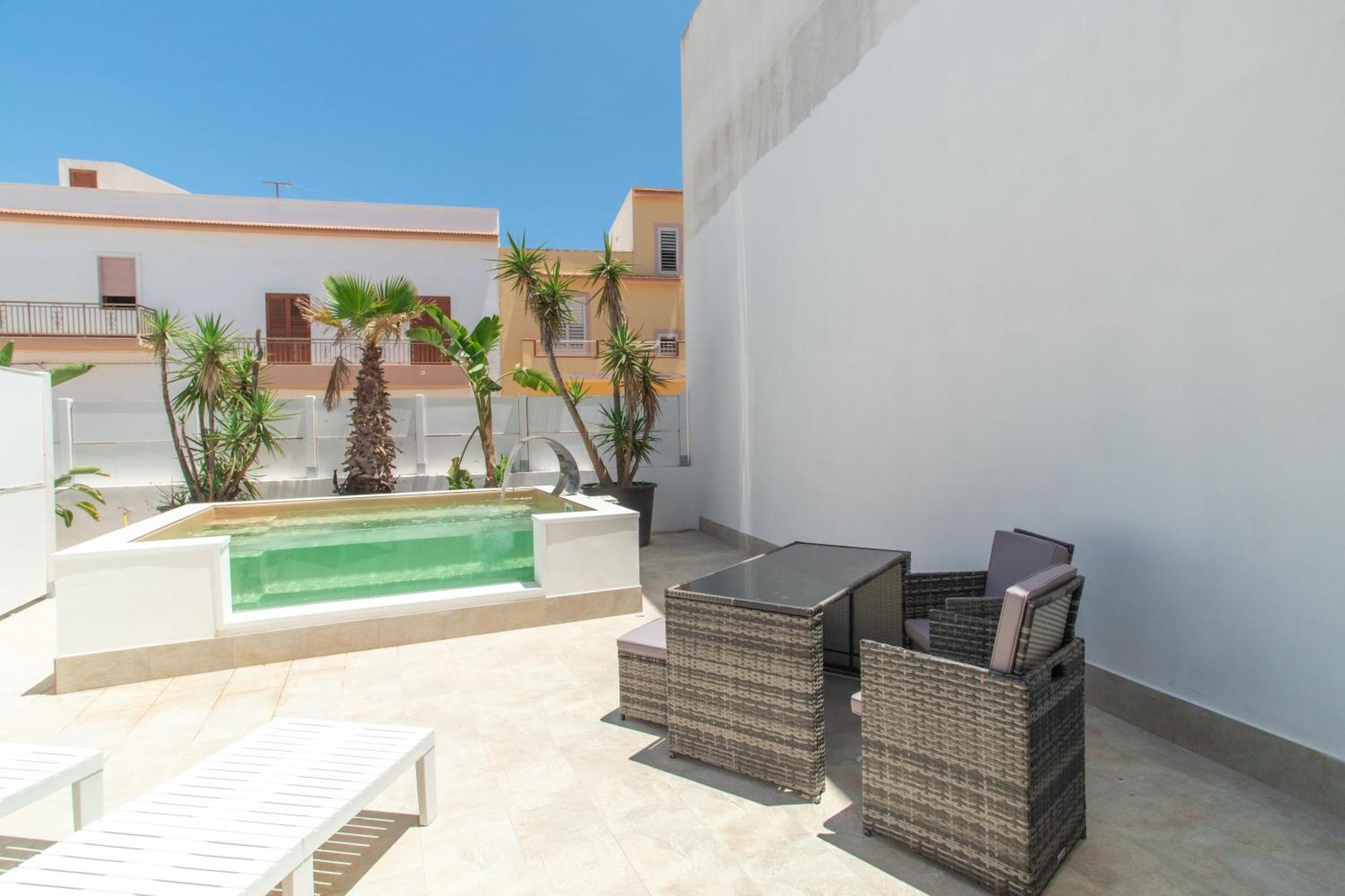 Hotel Le Grotte Lampedusa Esterno foto